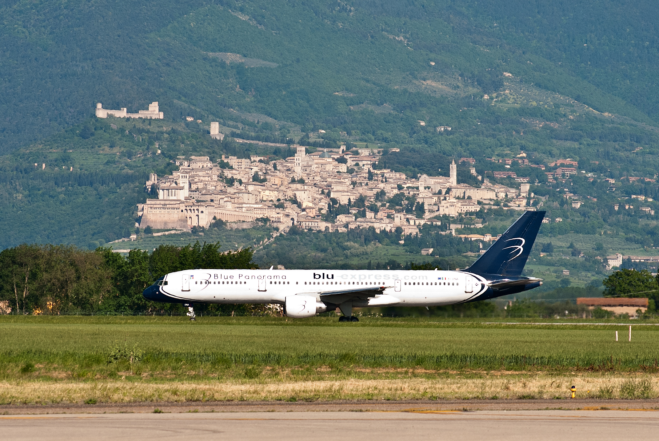 Aircraft in the Airport