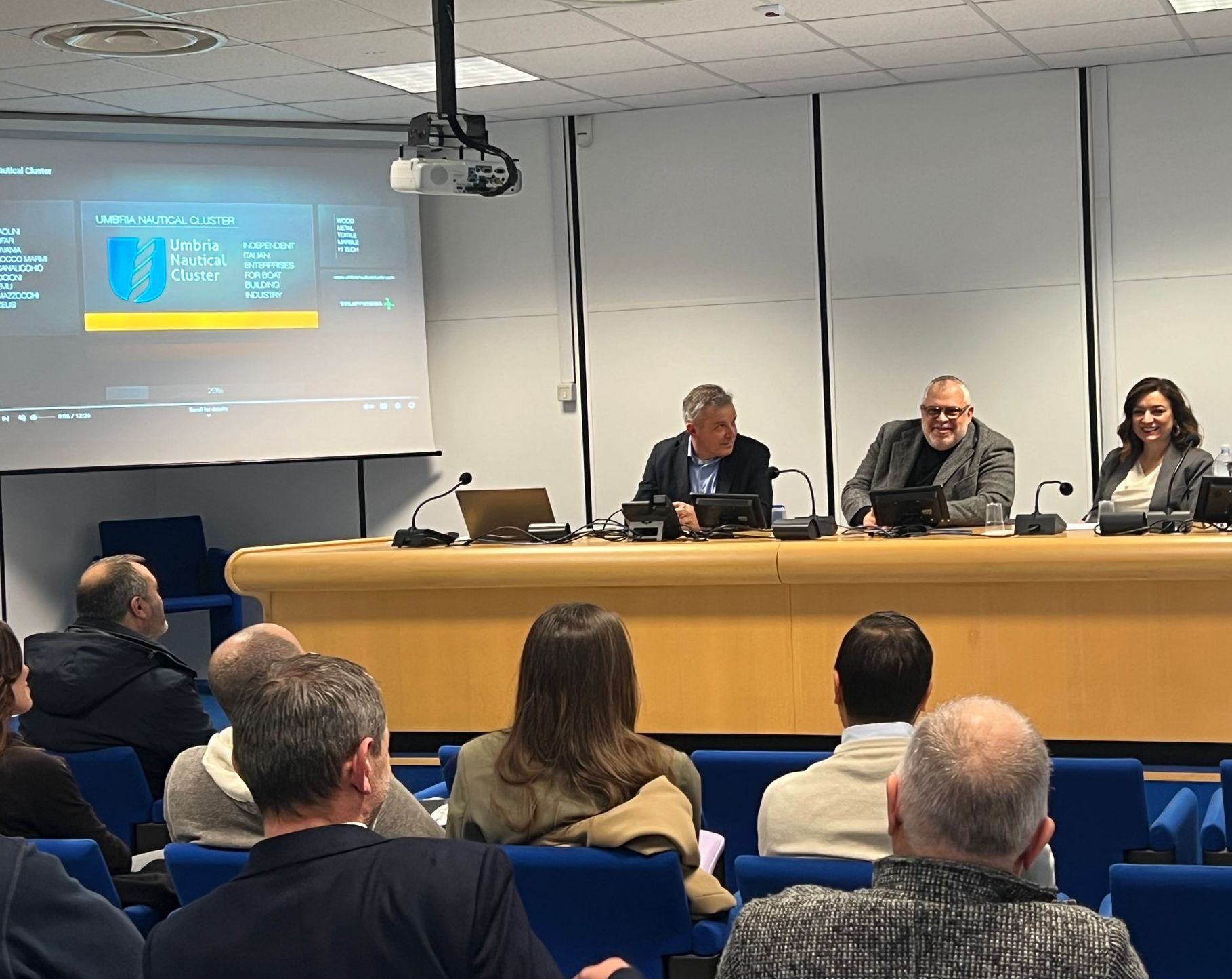 CLUSTER NAUTICO UMBRO_INCONTRO REGIONE E SVILUPPUMBRIA TR (002)